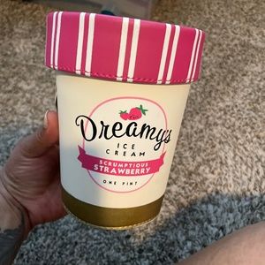 Strawberry pint crossbody